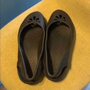 Crocs size 10 wide